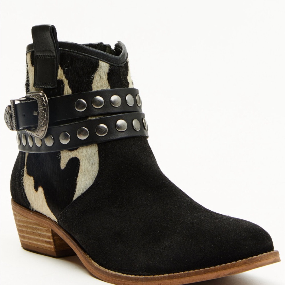 MOVING SALE!! BRAND NEW SHYANNE WOMEN'S BESS COW PRINT WESTERN BOOTIES